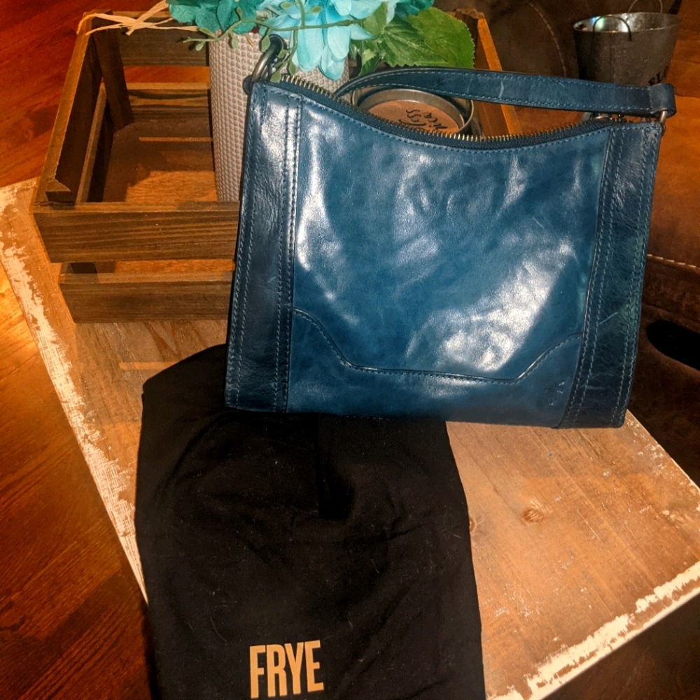 Frye Leather Crossbody Purse, zipper closure